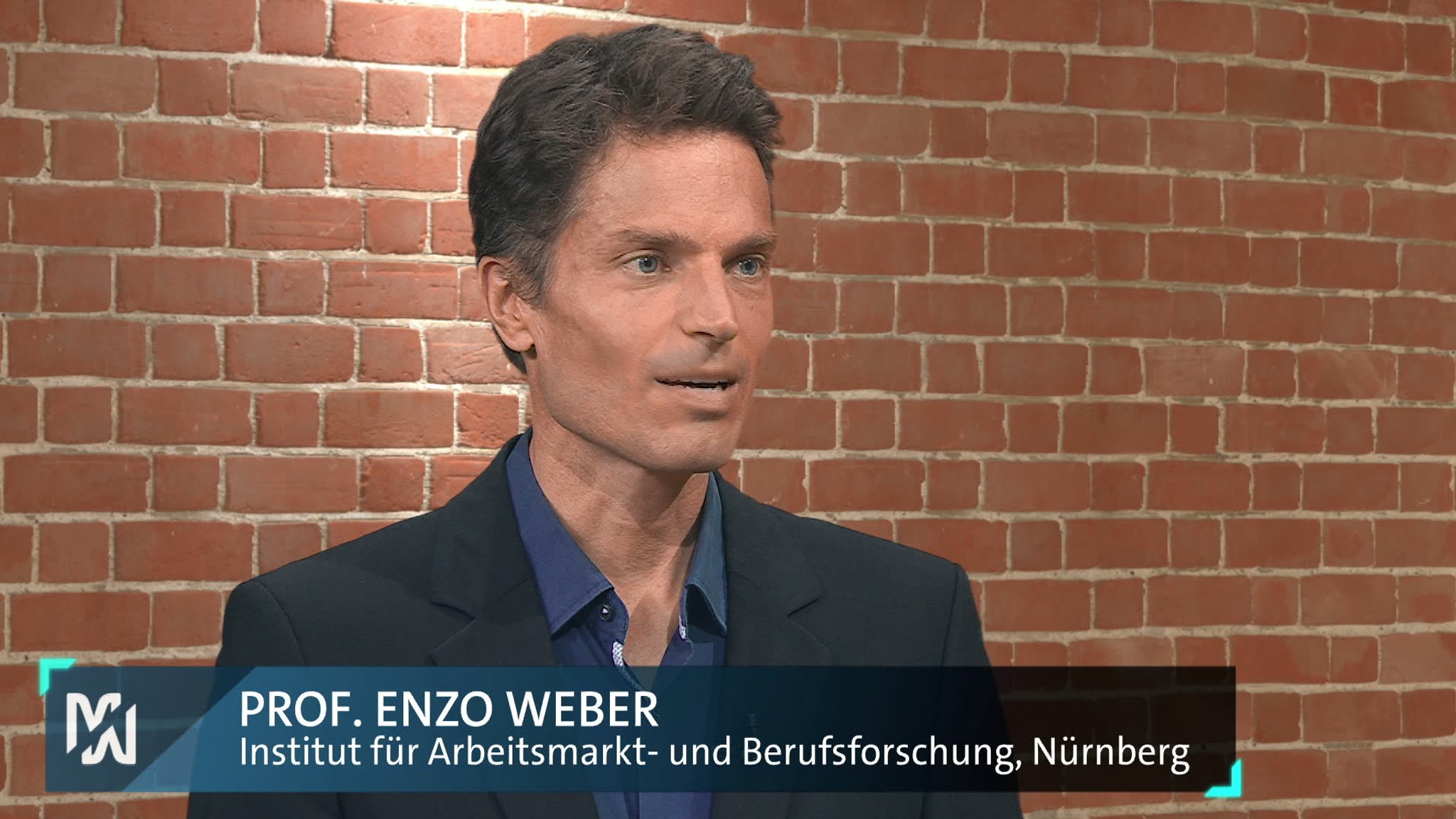 Wie sinnvoll ist die AU-Pflicht ab dem ersten Tag? Eine Einschätzung liefert Arbeitsmarktforscher Prof. Enzo Weber. | Bild: BR Wie sinnvoll ist die AU-Pflicht ab dem ersten Tag? Eine Einschätzung liefert Arbeitsmarktforscher Prof. Enzo Weber.