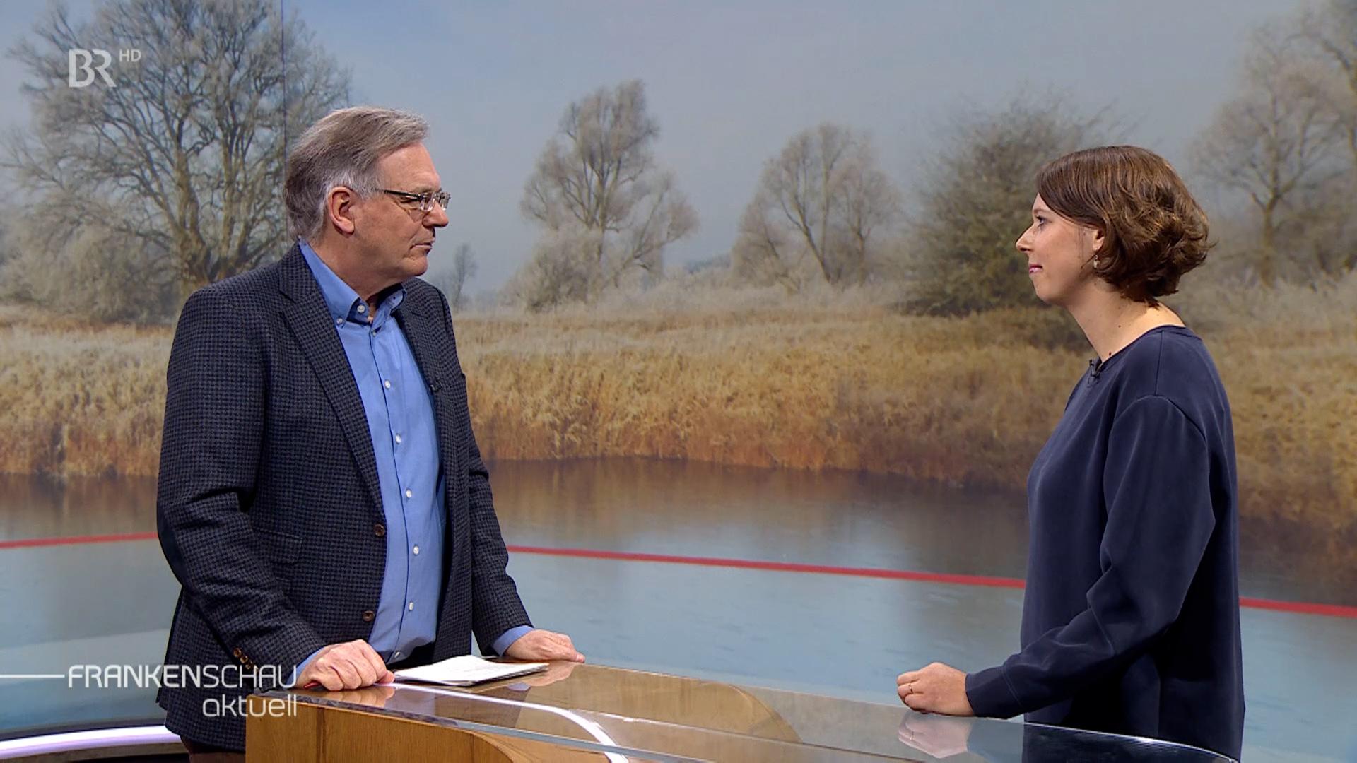 Charly Hilpert im Gespräch mit Dr. Valeska Stonawski, Expertin für psychische Gesundheit.