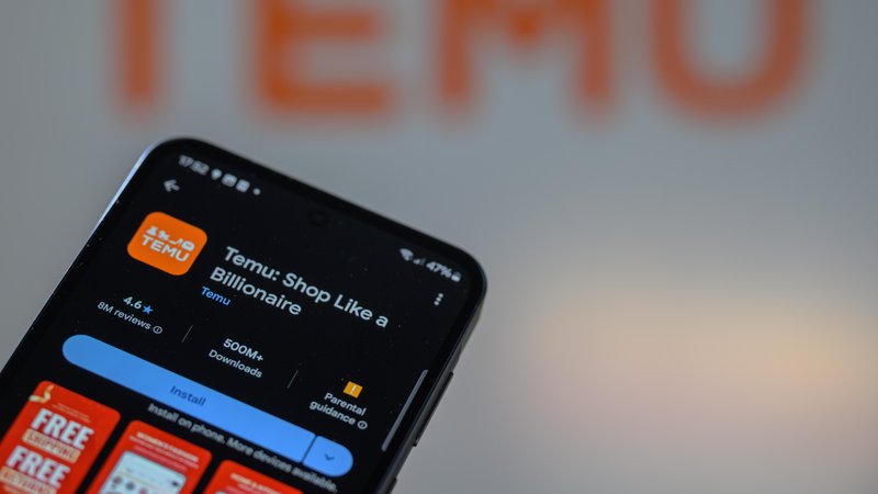 (Symbolbild) Ein Smartphone-Bildschirm zeigt die Temu-App | Bild: picture alliance / Sipa USA | Jonathan Raa (Symbolbild) Ein Smartphone-Bildschirm zeigt die Temu-App