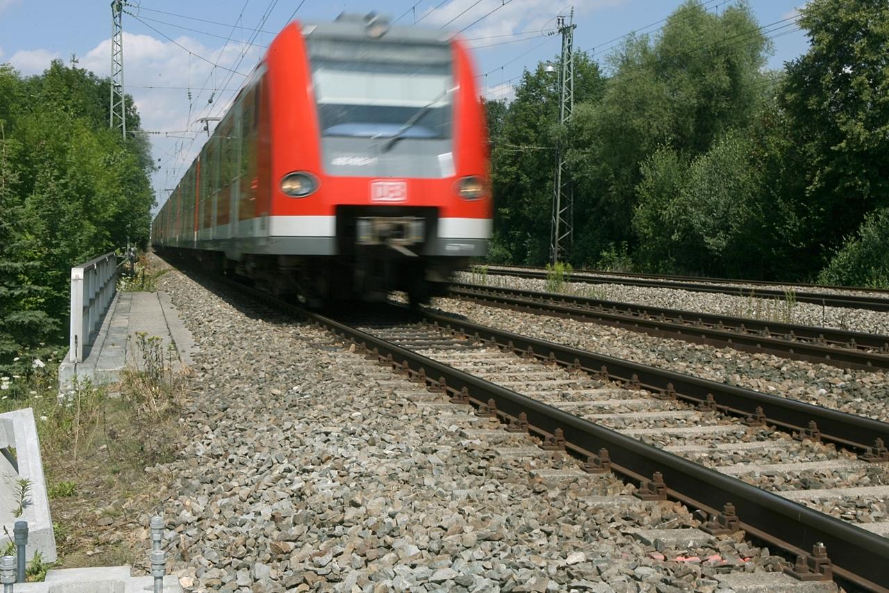 Regensburg bekommt die Straßenbahn und eine SBahn? BR24