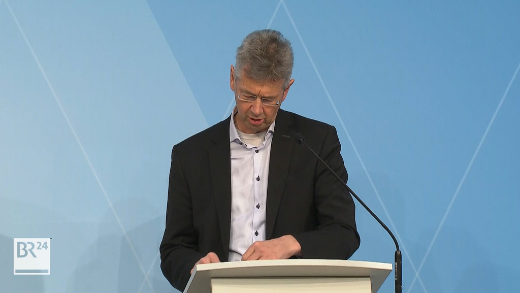 Kultusminister Piazolo zur Umfrage: "Fake" | Bild: BR Kultusminister Piazolo zur Umfrage: "Fake"