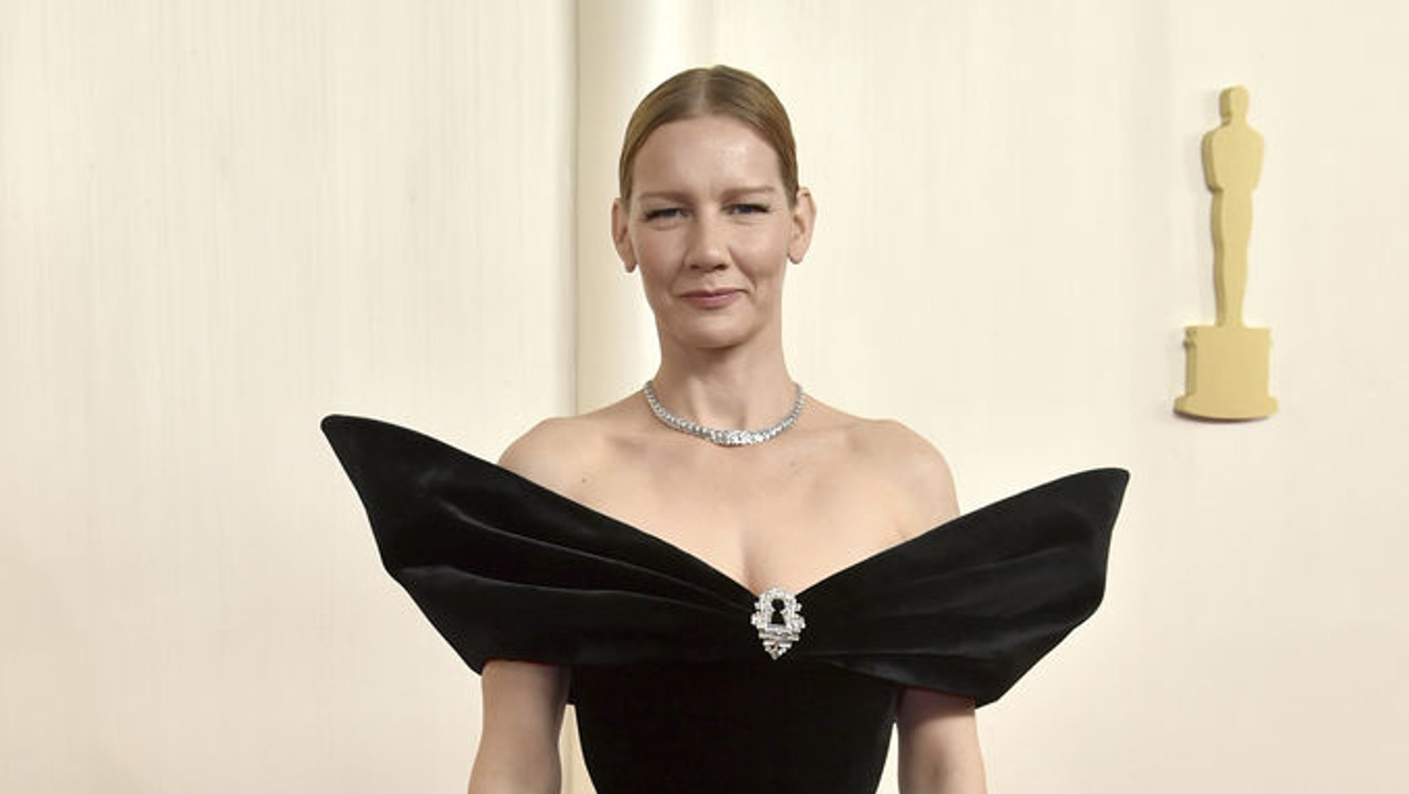 10.03.2024, USA, Los Angeles: Sandra Hüller kommt zur Oscar-Verleihung im Dolby Theatre in Los Angeles. Foto: Richard Shotwell/Invision/AP/dpa +++ dpa-Bildfunk +++