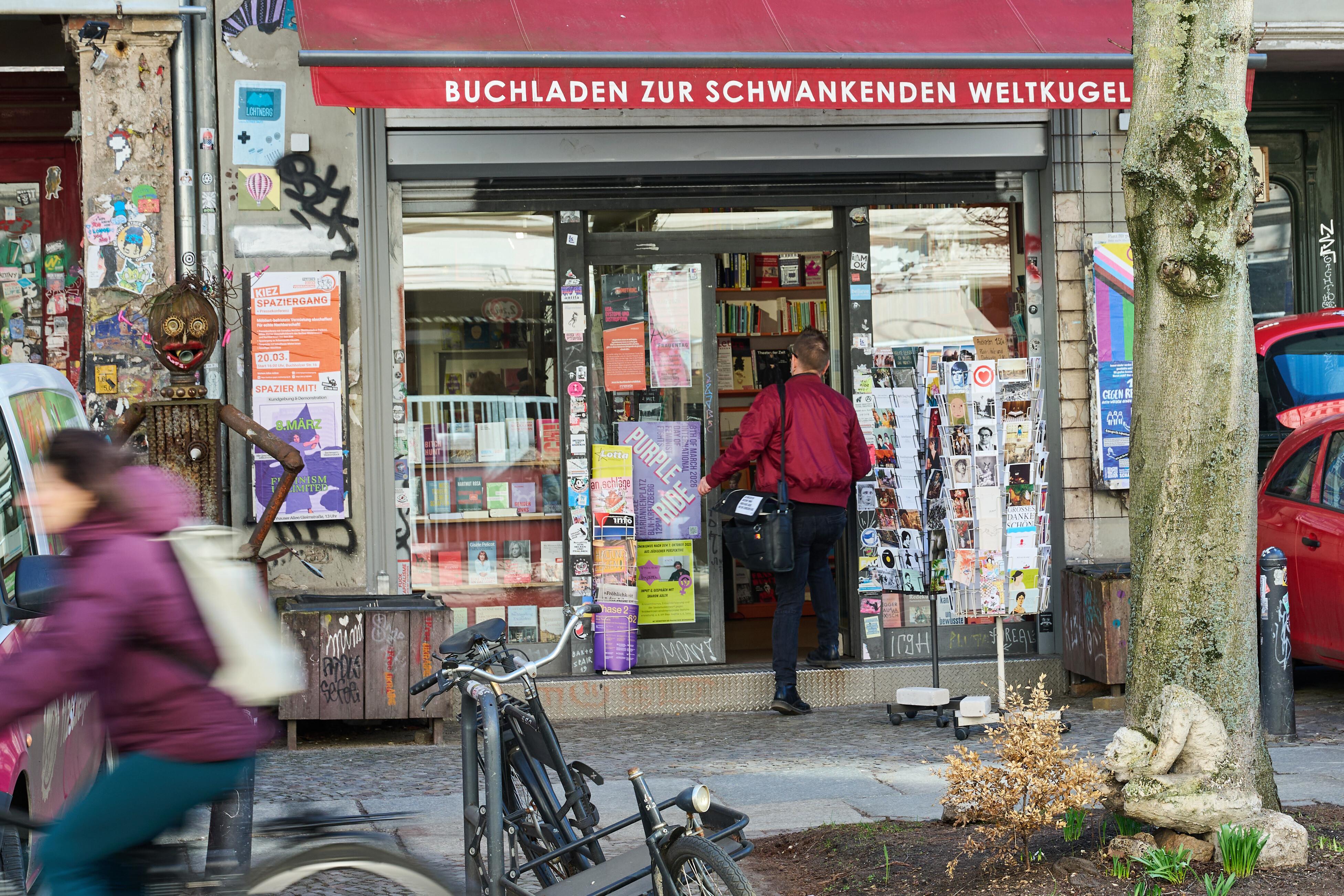 (Archivbild) Die Berliner Buchhandlung "Zur schwankenden Weltkugel"