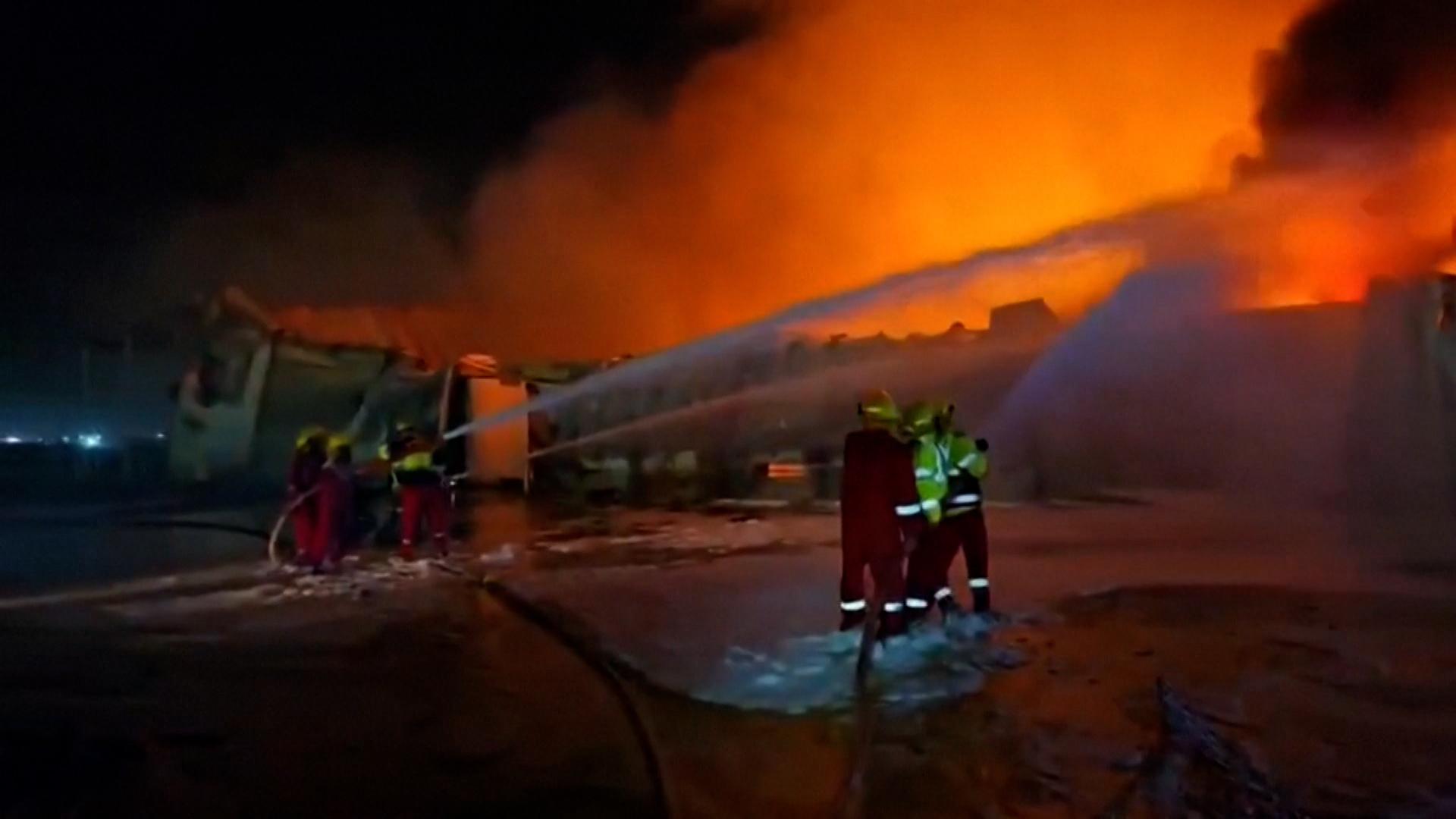 Israelische Kampfjets haben in der vergangenen Nacht wieder den Iran attackiert. In der Hauptstadt Teheran traf es den Flughafen. Auch umgekehrt flogen Raketen - mit dem Ziel Israel.