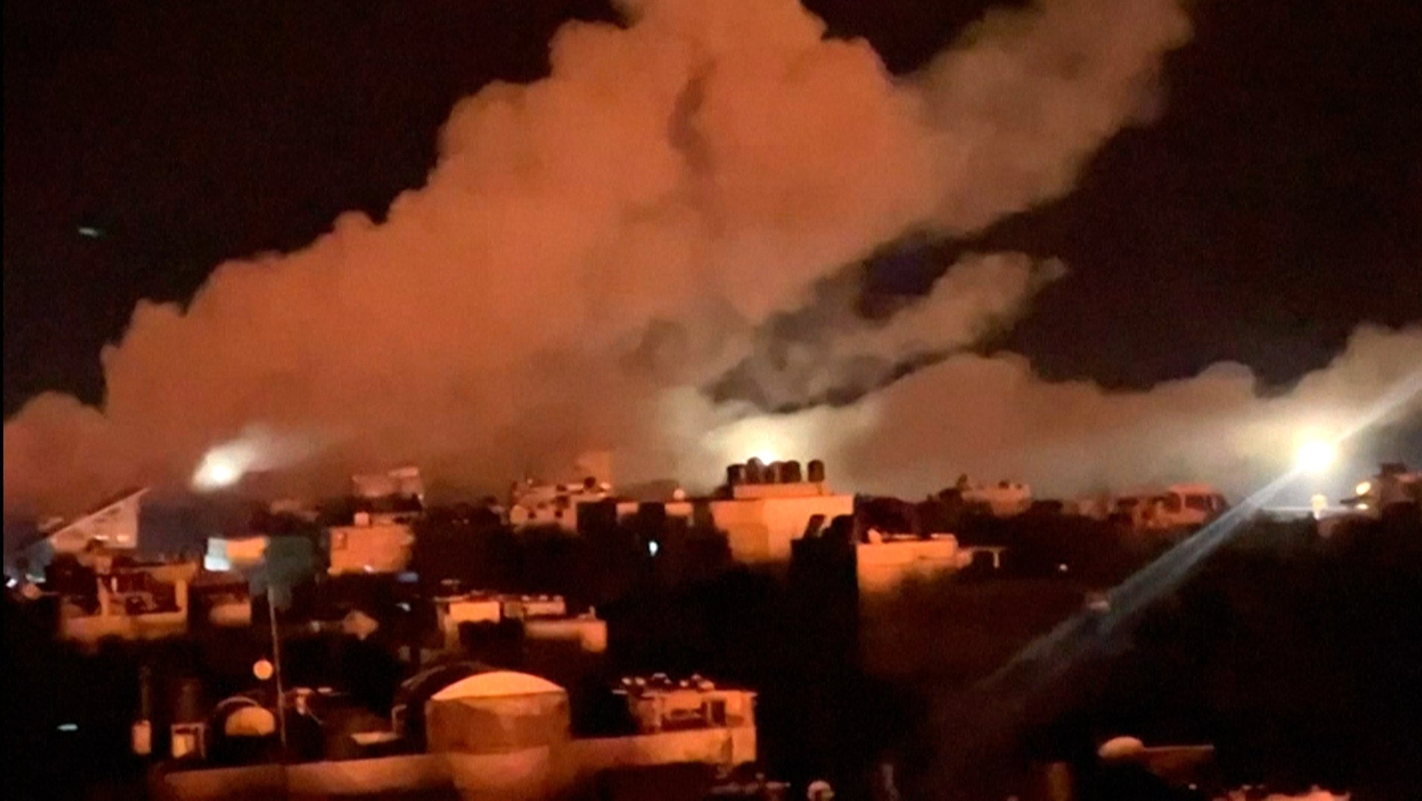 Rauchsäulen über Rafah | Bild: BR Rauchsäulen über Rafah