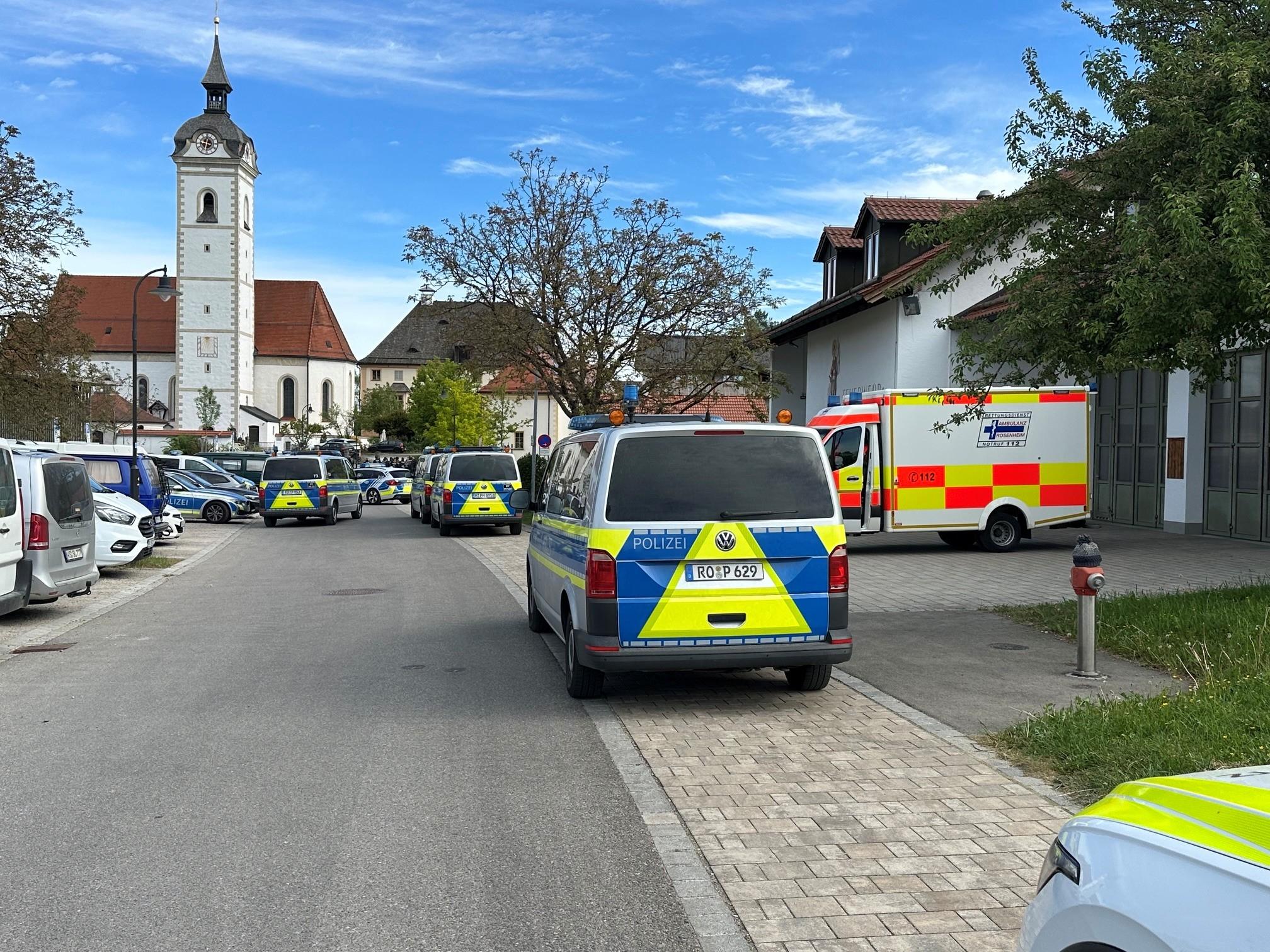 Großeinsatz der Polizei in Vogtareuth