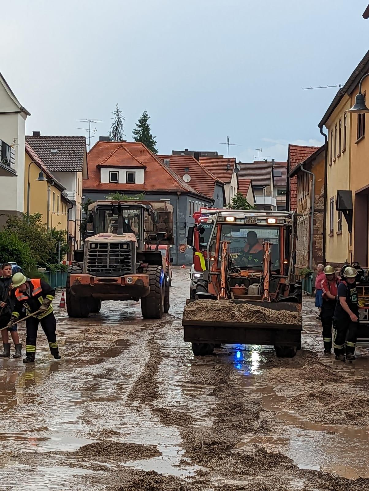 "Land Unter" - Unwetter Wütet In Weiten Teilen Bayerns | BR24