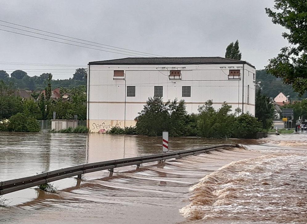 Dauerregen In Franken: Jahrhunderthochwasser An Der Aisch | BR24