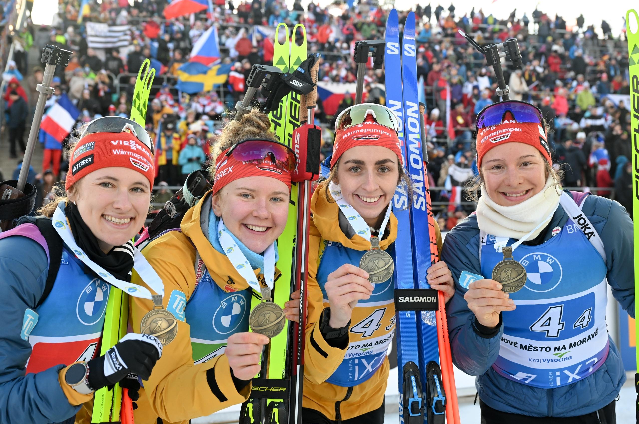 Biathlon-WM 2024: Janina Hettich-Walz, Selina Grotian, Vanessa Voigt und Sophia Schneider (v.l.)