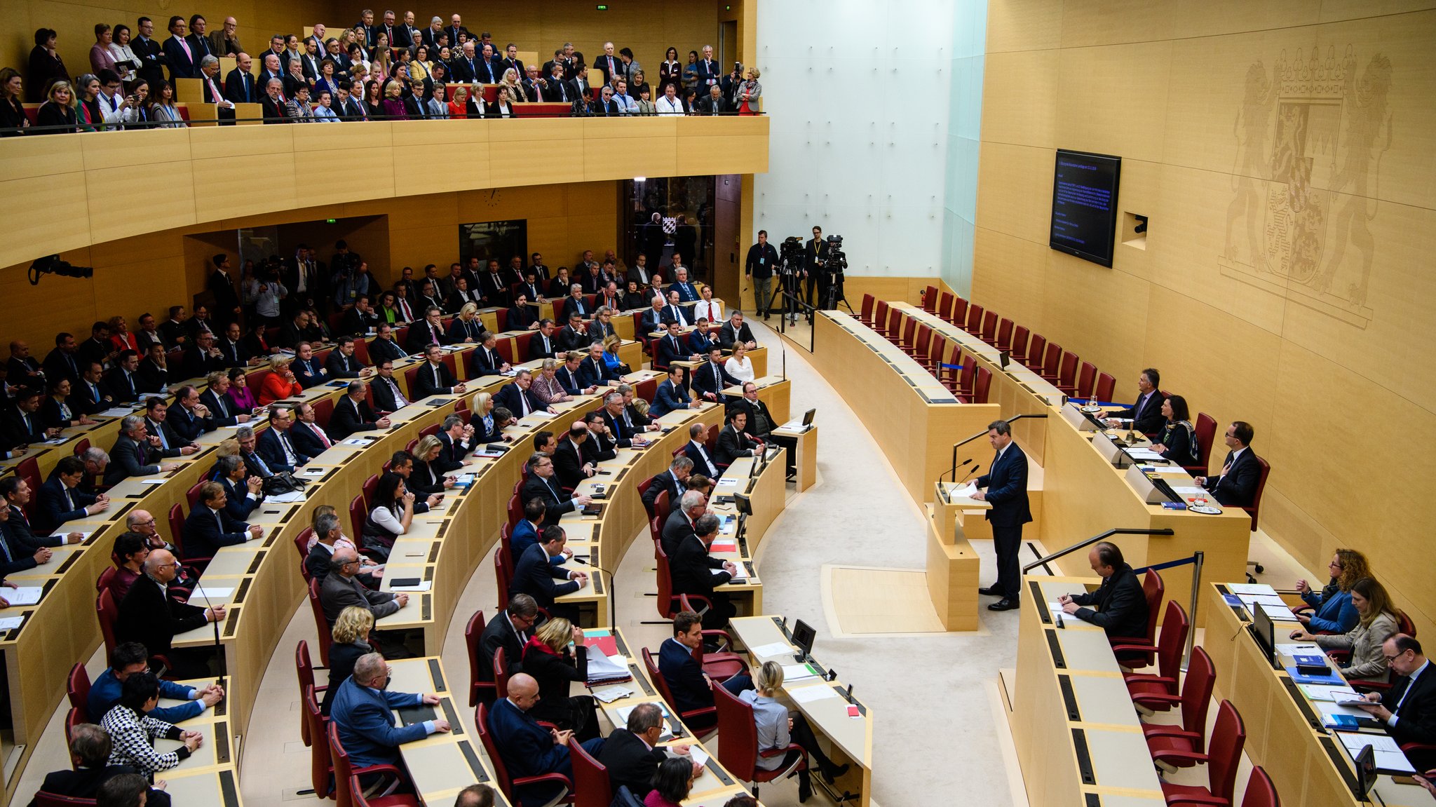 12. November 2018: Ministerpräsident Markus Söder (CSU) spricht zu Beginn der Parlamentssitzung zur Vereidigung seines Kabinetts im Landtag