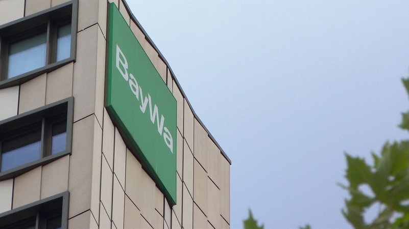 BayWa will 1.300 Stellen abbauen | Bild: BR BayWa will 1.300 Stellen abbauen