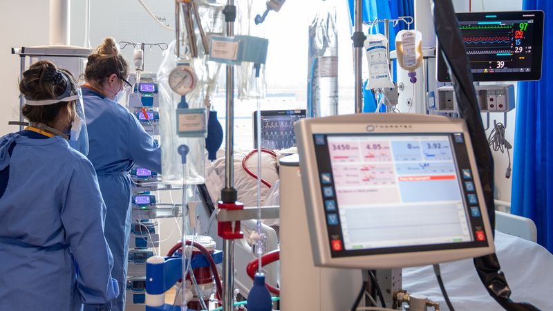 Intensivbetten Wie Corona Leugner Krankenhauser Diskreditieren Br24