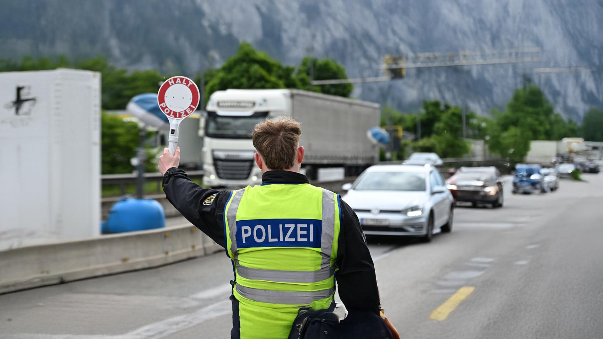 Die Zahl der Flüchtlinge, die nach Bayern kommen, ist erneut gesunken. 