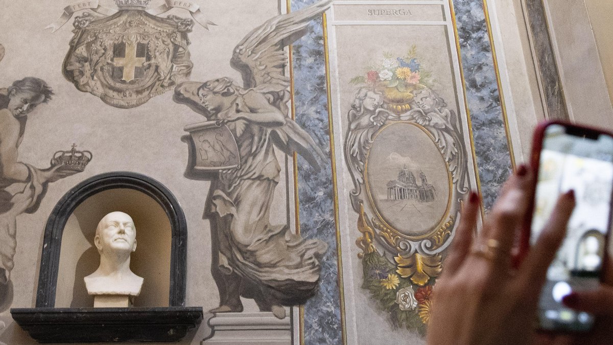 Meloni, Fugger, Söder: Warum tauchen sie in Kirchenkunst auf?