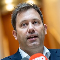 SPD-Chef Klingbeil zur Wahlkampf-Strategie | Bild: Michael Kappeler/dpa +++ dpa-Bildfunk +++