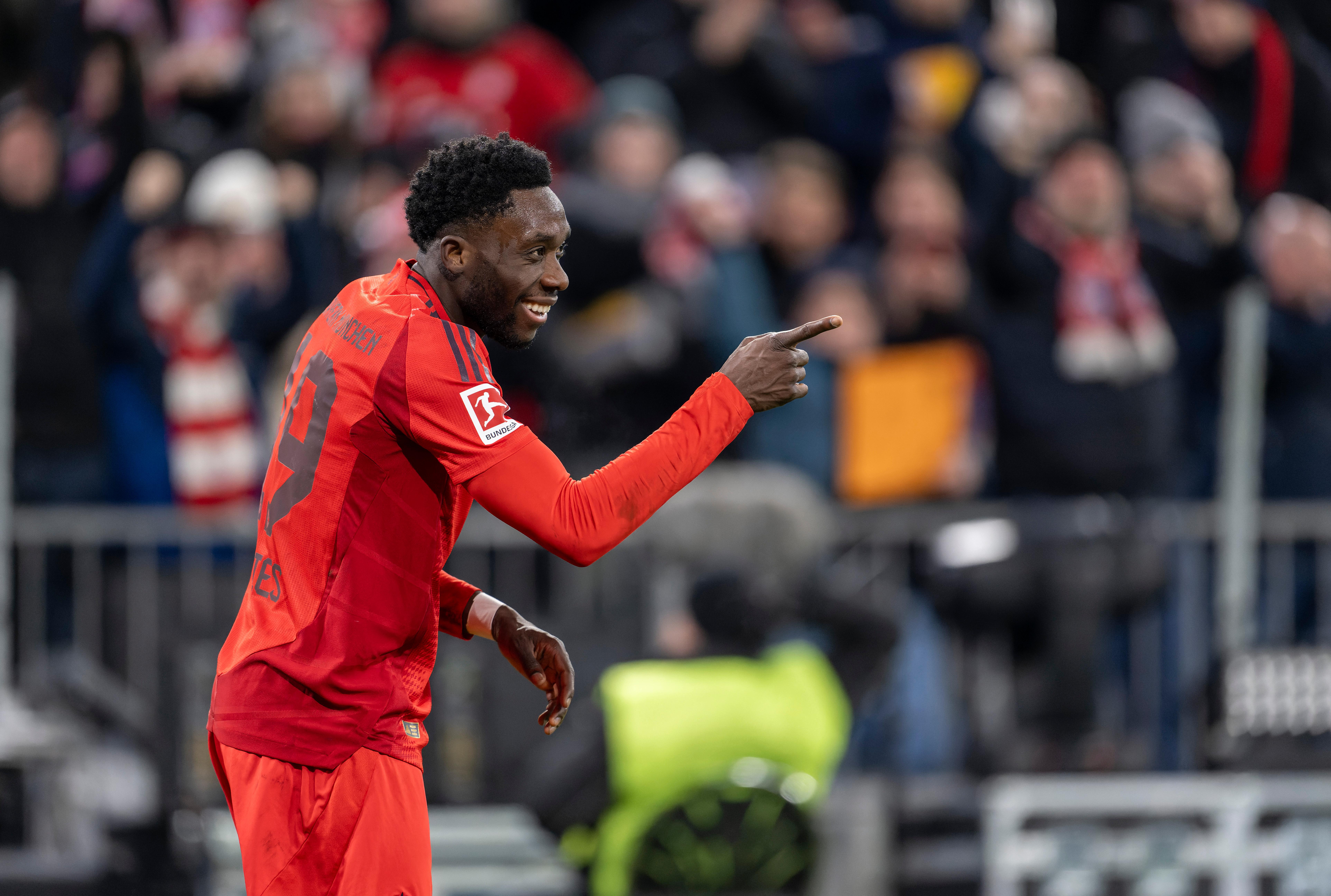 Alphonso Davies freut sich "auf weitere fünf gemeinsame Jahre" mit dem FC Bayern.