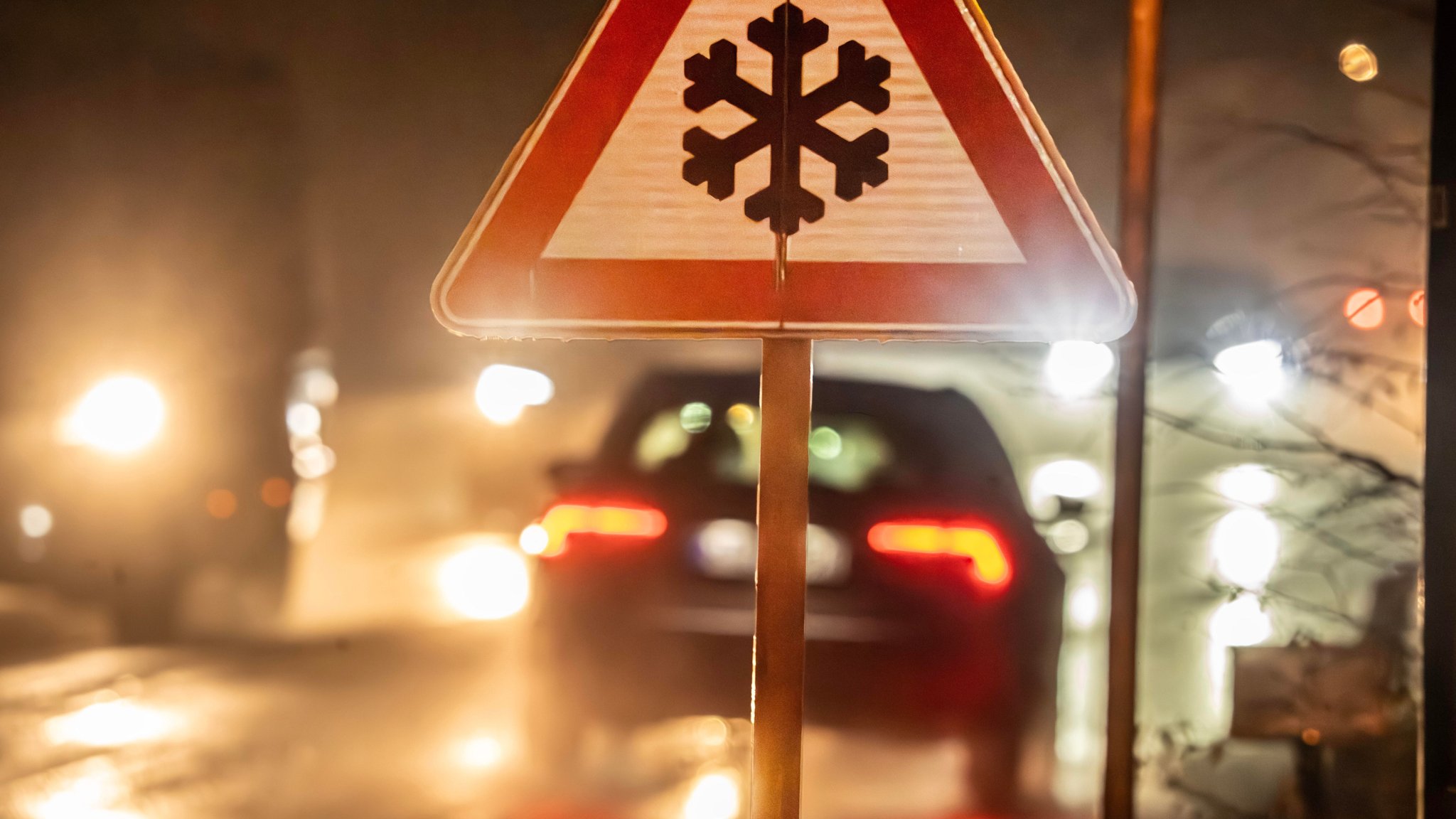 Zunehmende Glatteisgefahr durch überfrierenden Regen