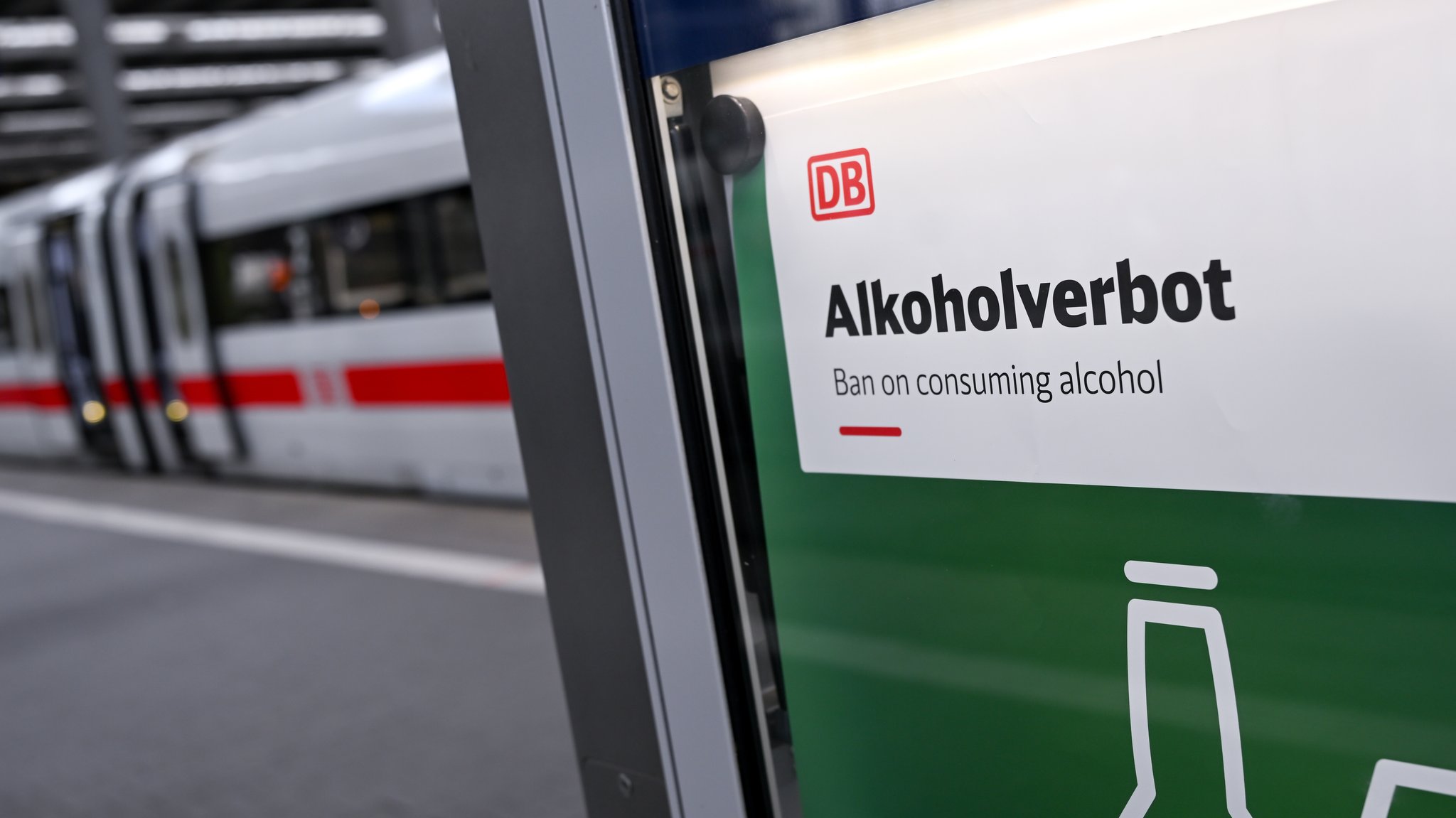 Alkoholverbot: In Bayerns Bahnhöfen zum Teil schon in Kraft
