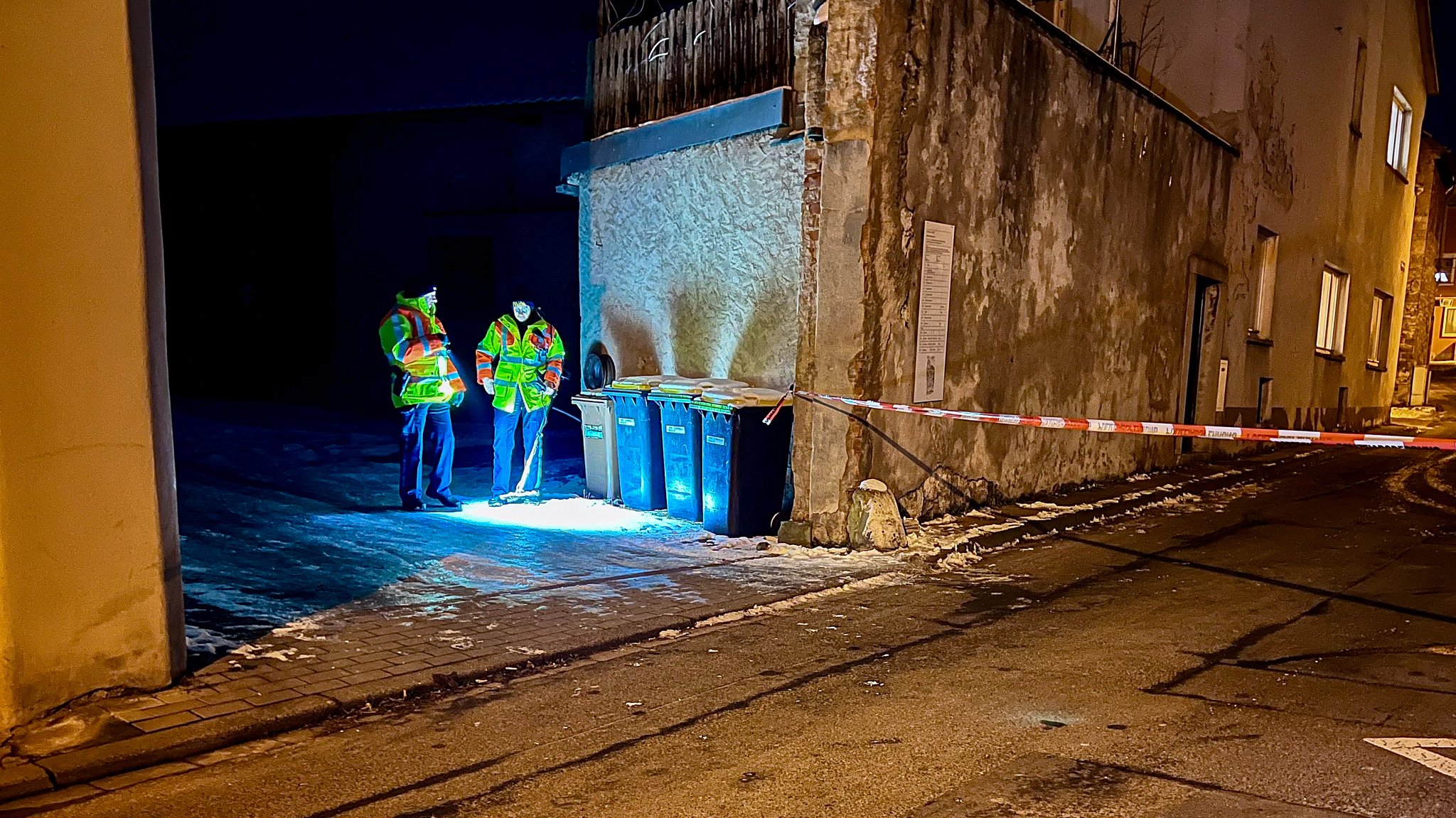 Schüsse in Ochsenfurt: 23-Jähriger attackiert Polizisten