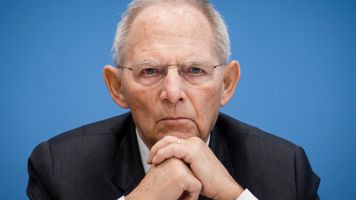 Wolfgang Schäuble, aufgenommen am 13.01.2021in der Bundespressekonferenz in Berlin. 
