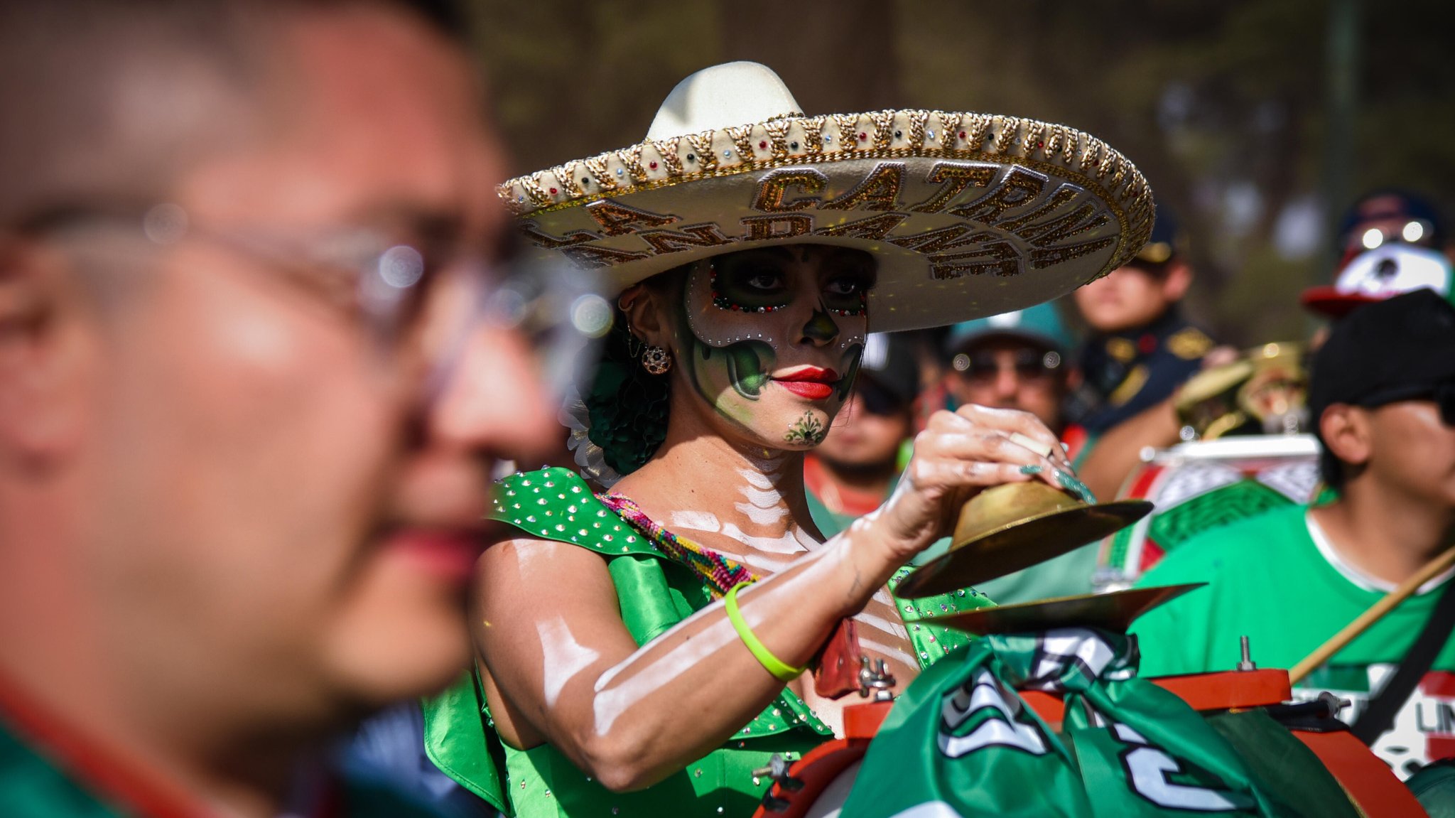 (Symbolbild) Mexikanische Fußball-Fans im Aztekenstadion
