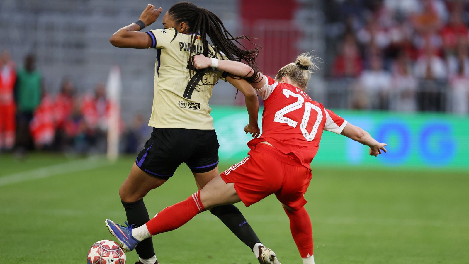 Haareziehen im Frauenfußball: Nach Roter Karte für Kett fordert DFB-Experte Regeländerung — image 1