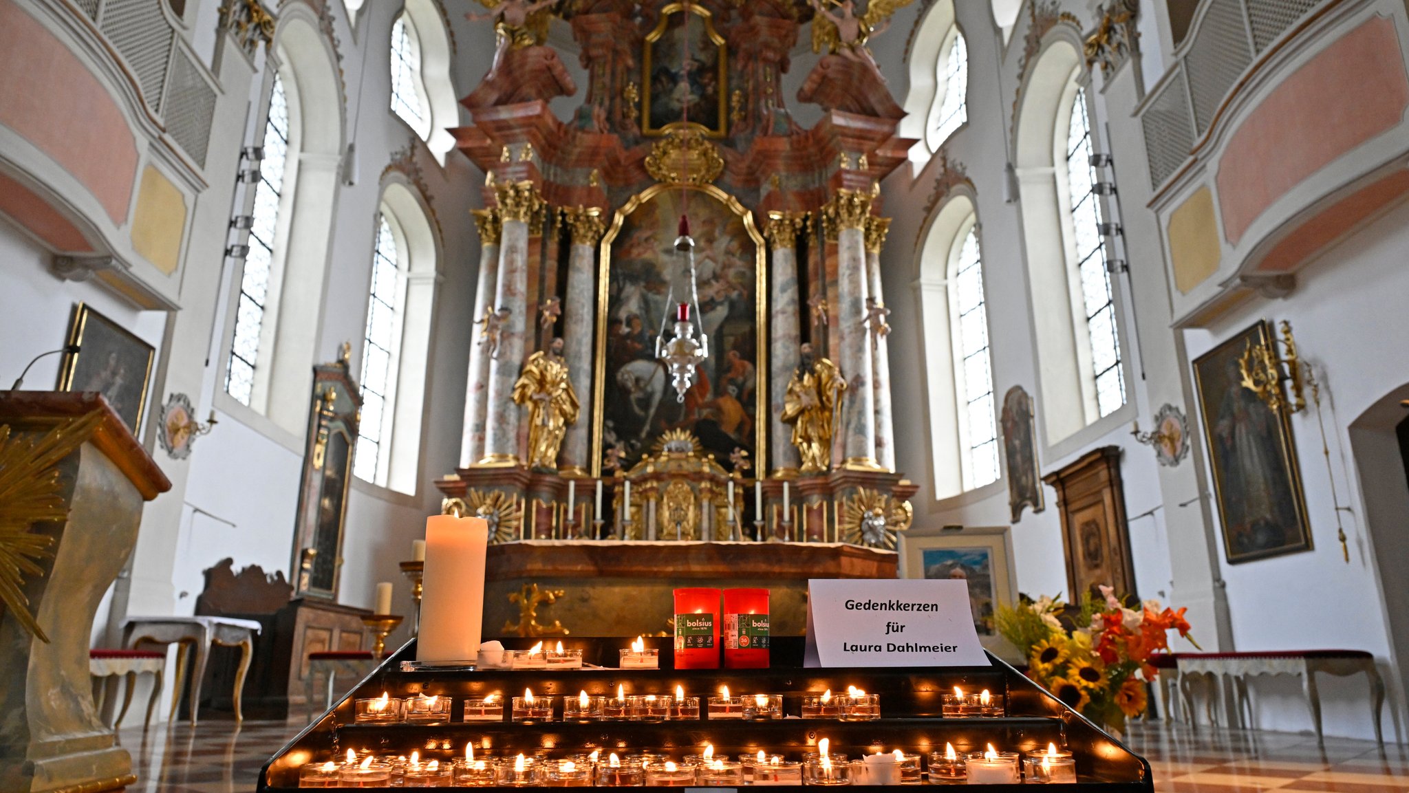 Gedenkort für Laura Dahlmeier in Garmischer Kirche