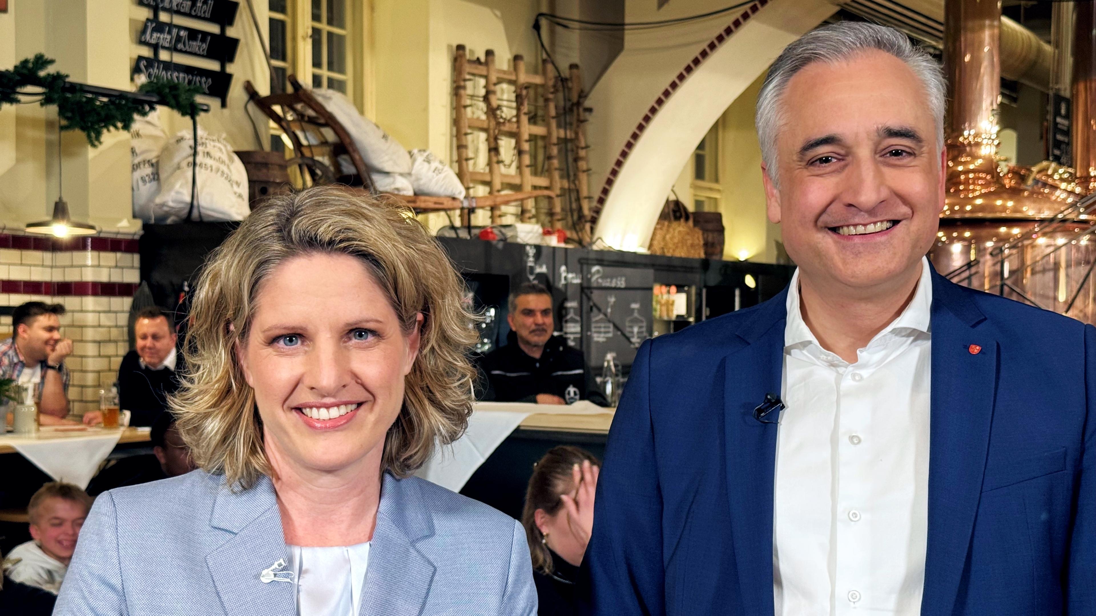 Freudenstein vs. Burger - so das Live-Duell in Regensburg. Die Themen im Wahlkampf: teure Mieten, ein Konzept für die Touristen im historischen Stadtkern und das Thema Sicherheit.