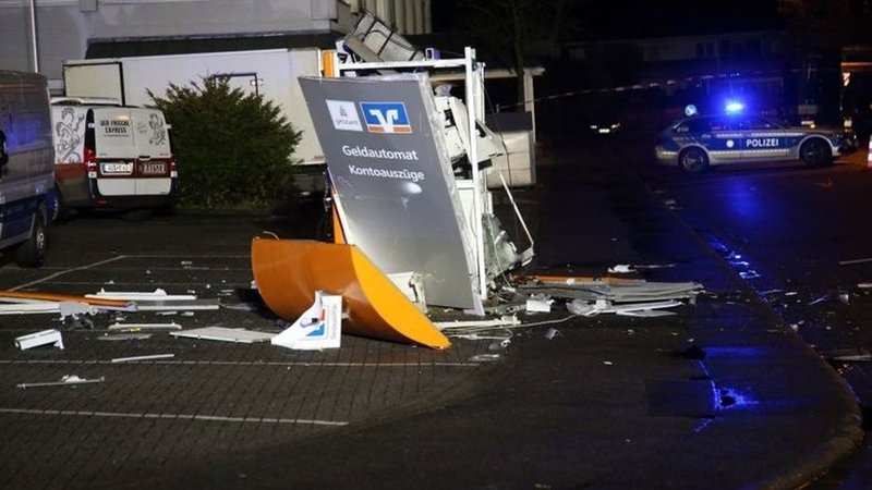Im Aschaffenburger Stadtteil Strietwald haben Unbekannte im Januar 2023 einen Geldautomaten gesprengt.