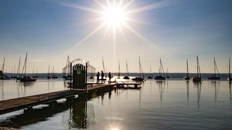 Bootssteg am Ammersee (Symbolbild) | Bild: pa/ imageBROKER/alimdi/Reinhold Ratzer Bootssteg am Ammersee (Symbolbild)