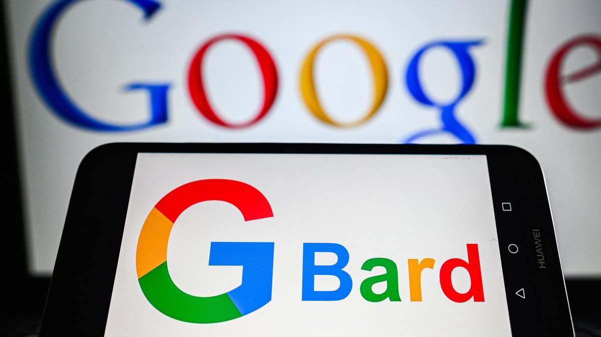 Logos von Google und der Sprach-KI Bard