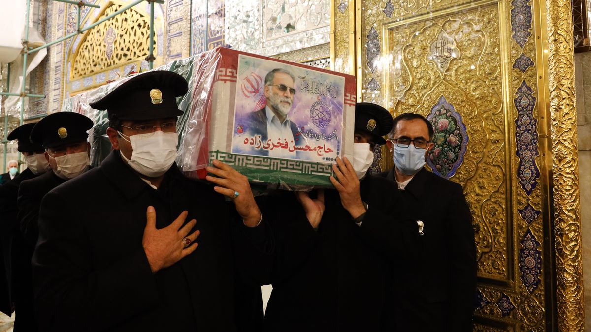Attentat auf Atomwissenschaftler: Hardliner im Iran wollen Rache | BR24