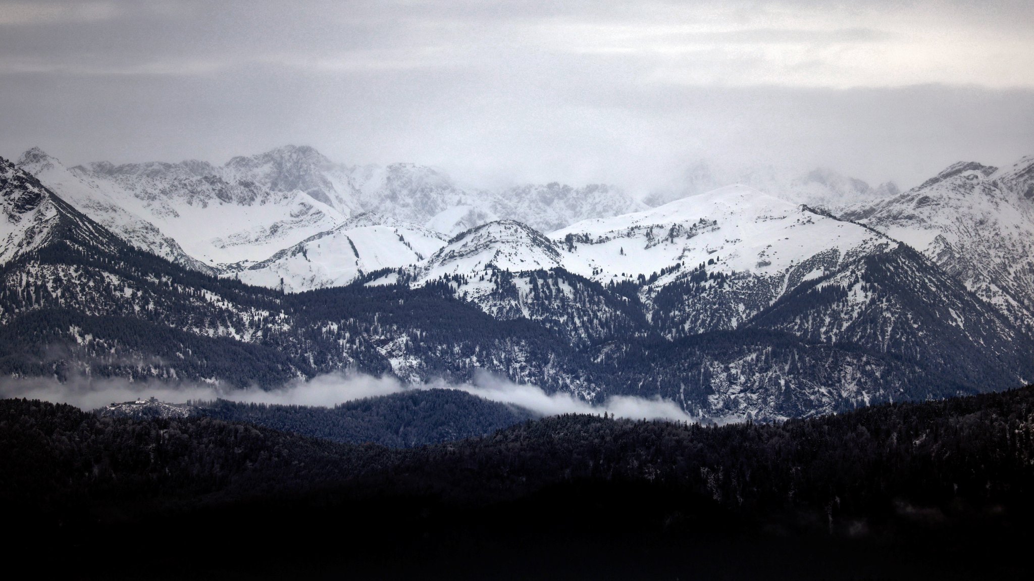 Schneebedeckte Alpen