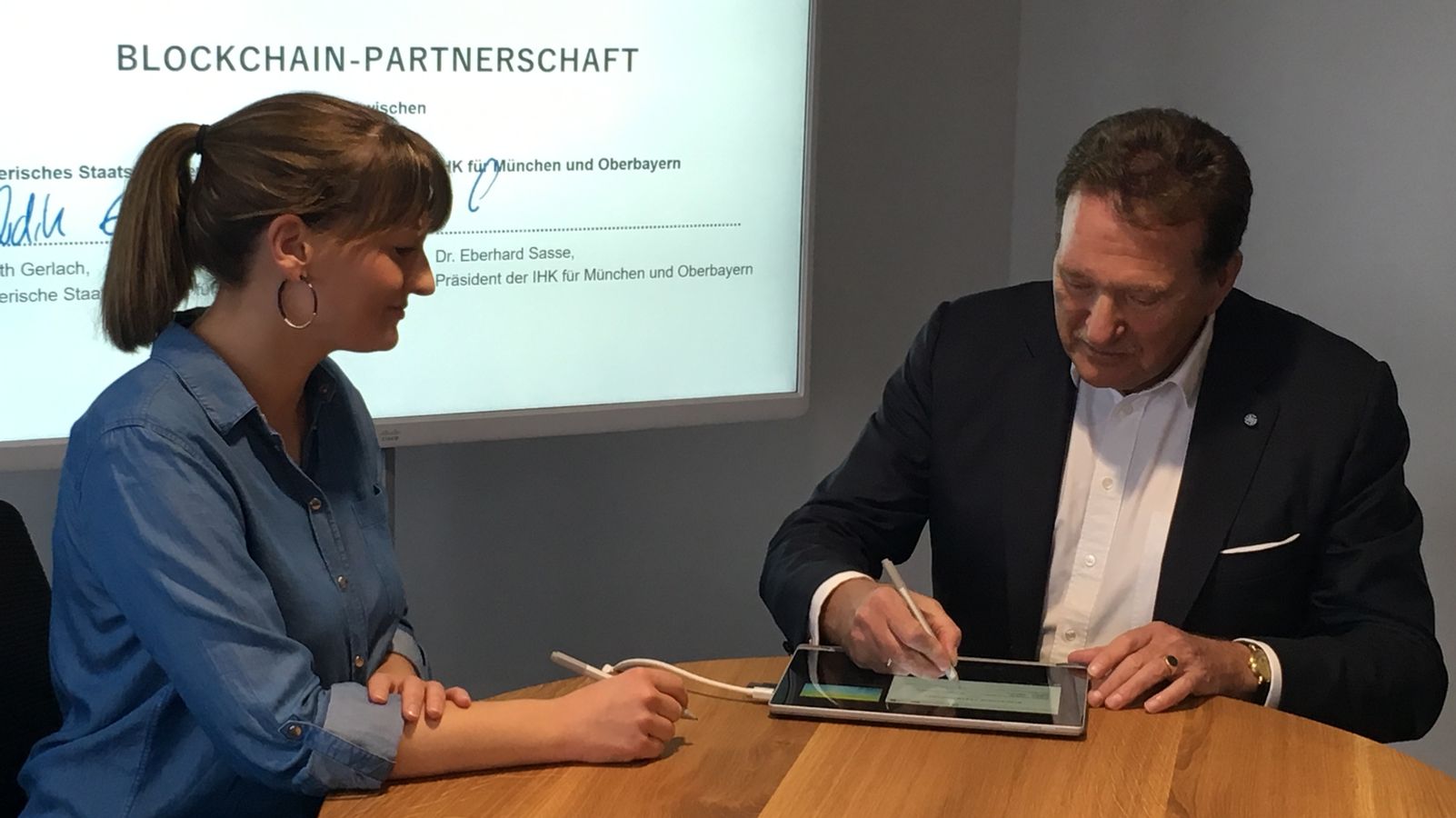 So wollen Staatsregierung und IHK Blockchain nutzen