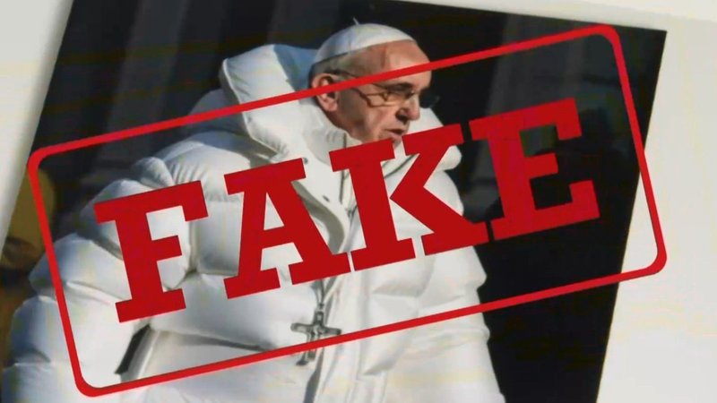 Fake-Bild: Der Papst im weißen Daunenmantel | Bild: BR/ Montage Fake-Bild: Der Papst im weißen Daunenmantel