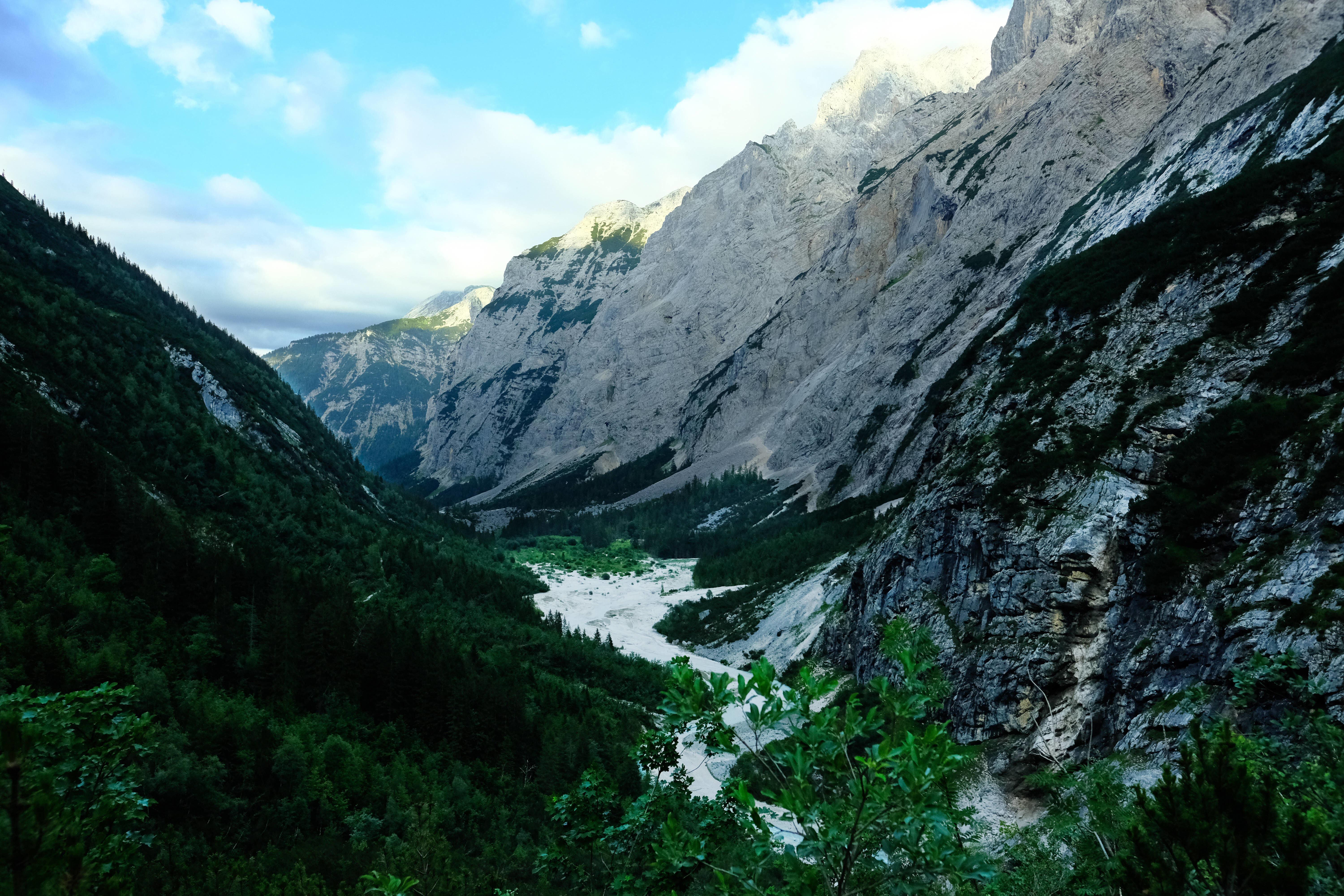 Weg von der Partnachklamm durchs Reintal