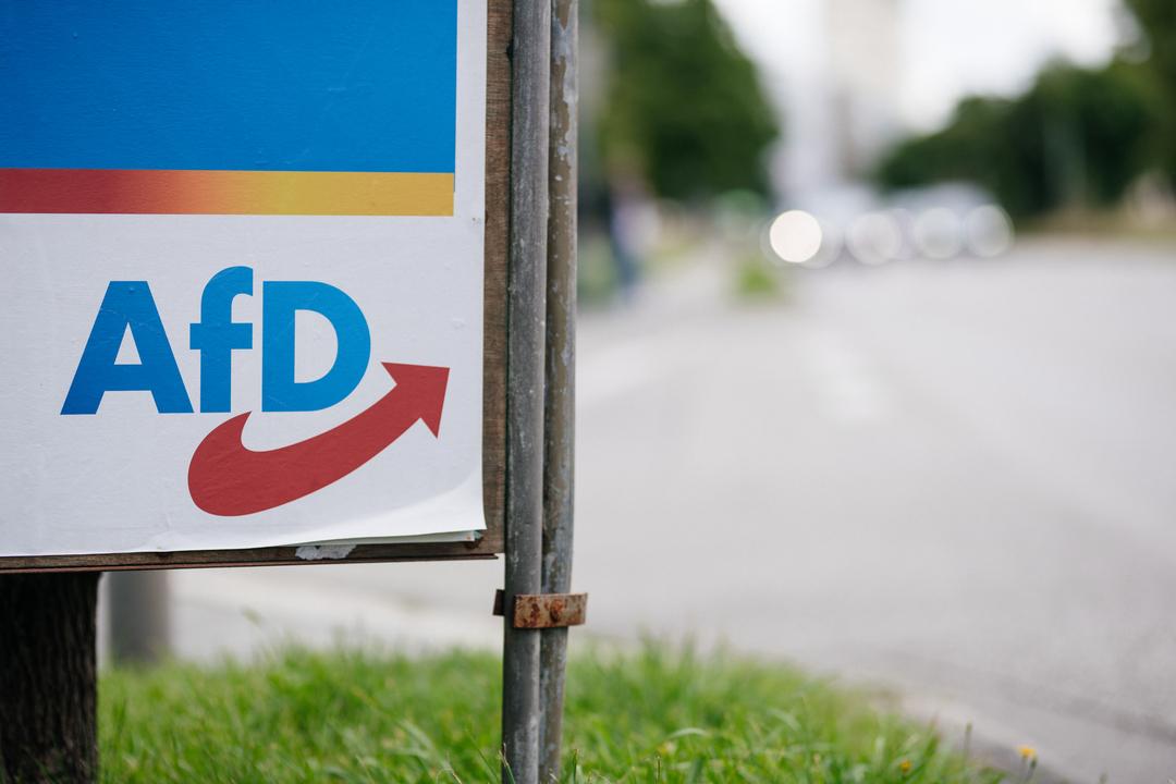 Wahlplakat mit Logo der AfD