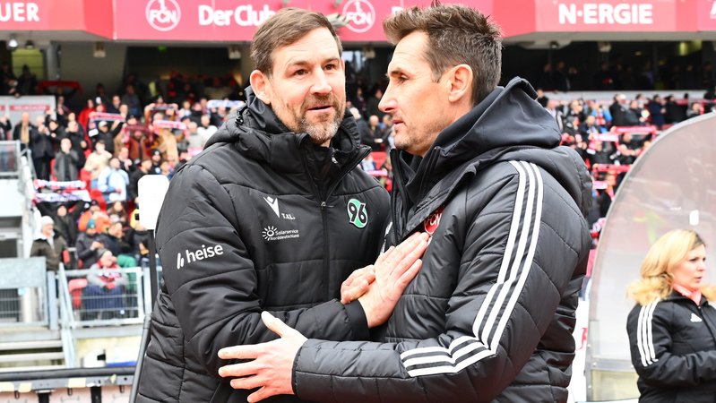 Thomas Kleine (l.) und Miroslav Klose | Bild: picture-alliance/dpa Thomas Kleine (l.) und Miroslav Klose