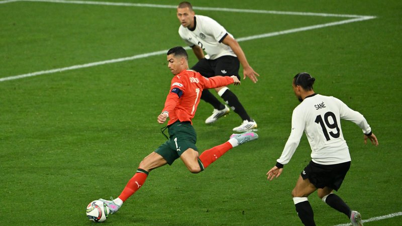 Deutschland - Portugal | Bild: picture alliance/dpa | Peter Kneffel Deutschland - Portugal