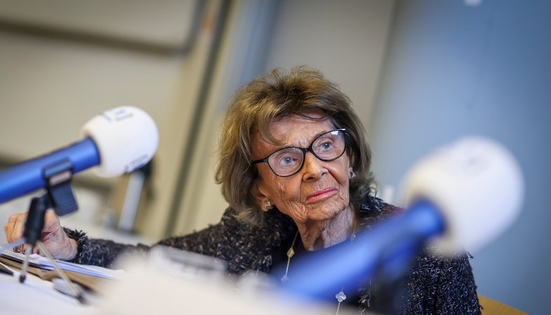 Charlotte Knobloch, ehemalige Präsidentin des Zentralrats der Juden, im Oktober 2024 | Bild: picture alliance/dpa | Christoph Reichwein Charlotte Knobloch, ehemalige Präsidentin des Zentralrats der Juden, im Oktober 2024