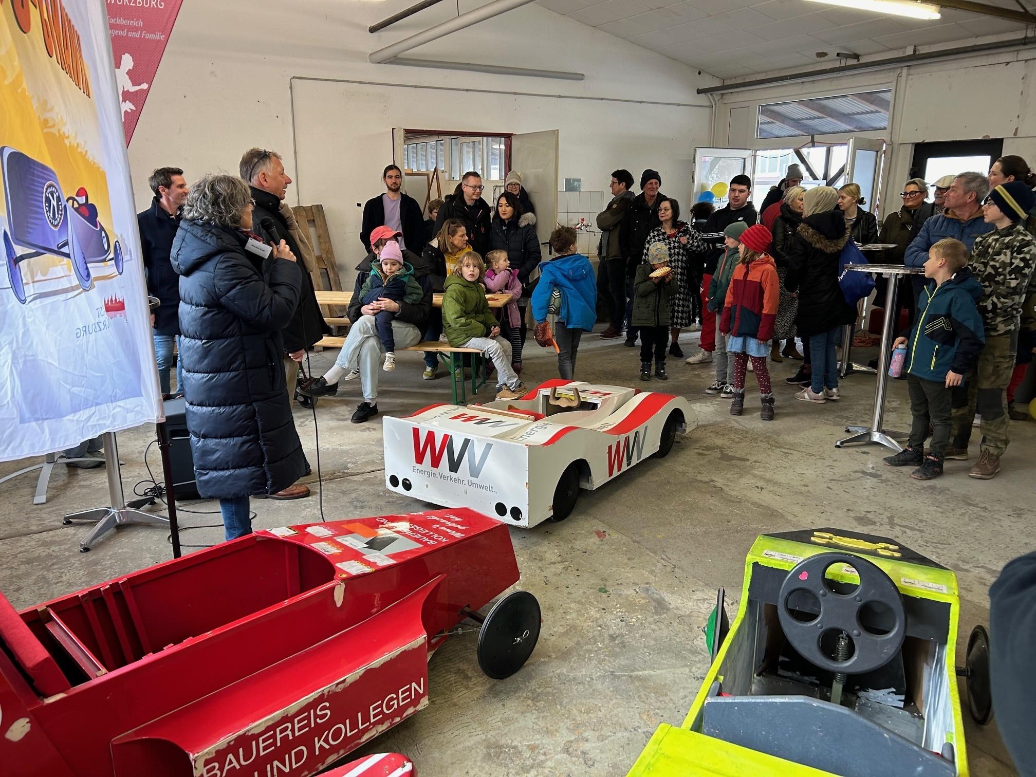 Versteigerung der letzten selbstgebauten Würzburger Seifenkisten