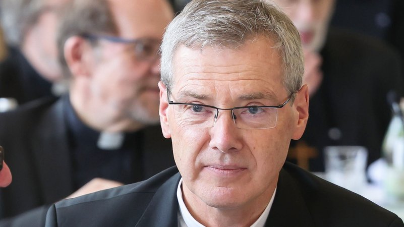 Bischof Heiner Wilmer ist neuer Vorsitzender der Deutschen Bischofskonferenz | Bild: picture alliance/dpa | Daniel Löb Bischof Heiner Wilmer ist neuer Vorsitzender der Deutschen Bischofskonferenz
