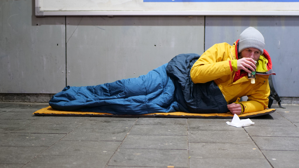 Obdachlos für eine Nacht: Reporter Hendrik im Selbstexperiment