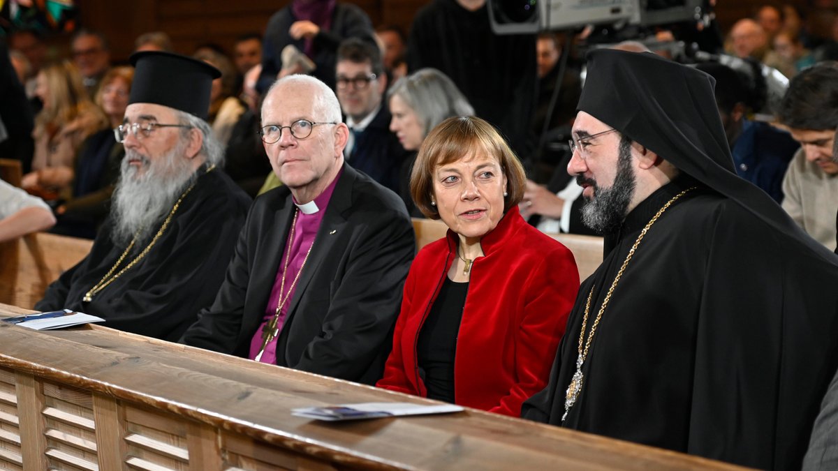 Von links nach rechts: Erzpriester Radu Constantin Miron; Erzbischof von Uppsala, Martin Modeus, EKD-Ratsvorsitzende Praeses Annette Kurschus; Bischof Emmanuel von Christoupolis;
