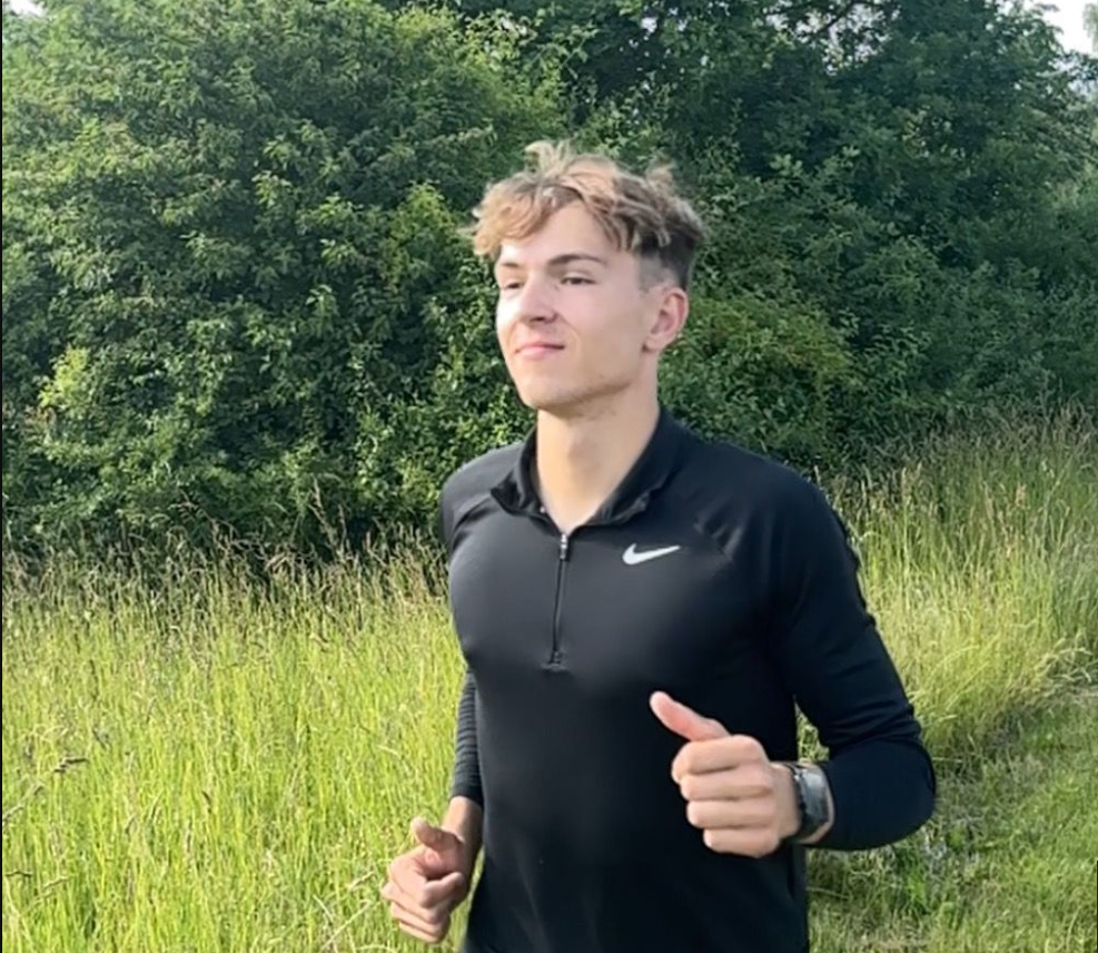 Hobby Marathonläufer Noah Fuchs beim Laufen