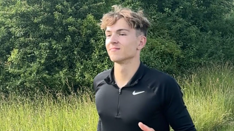 Hobby Marathonläufer Noah Fuchs beim Laufen | Bild: Noah Fuchs Hobby Marathonläufer Noah Fuchs beim Laufen