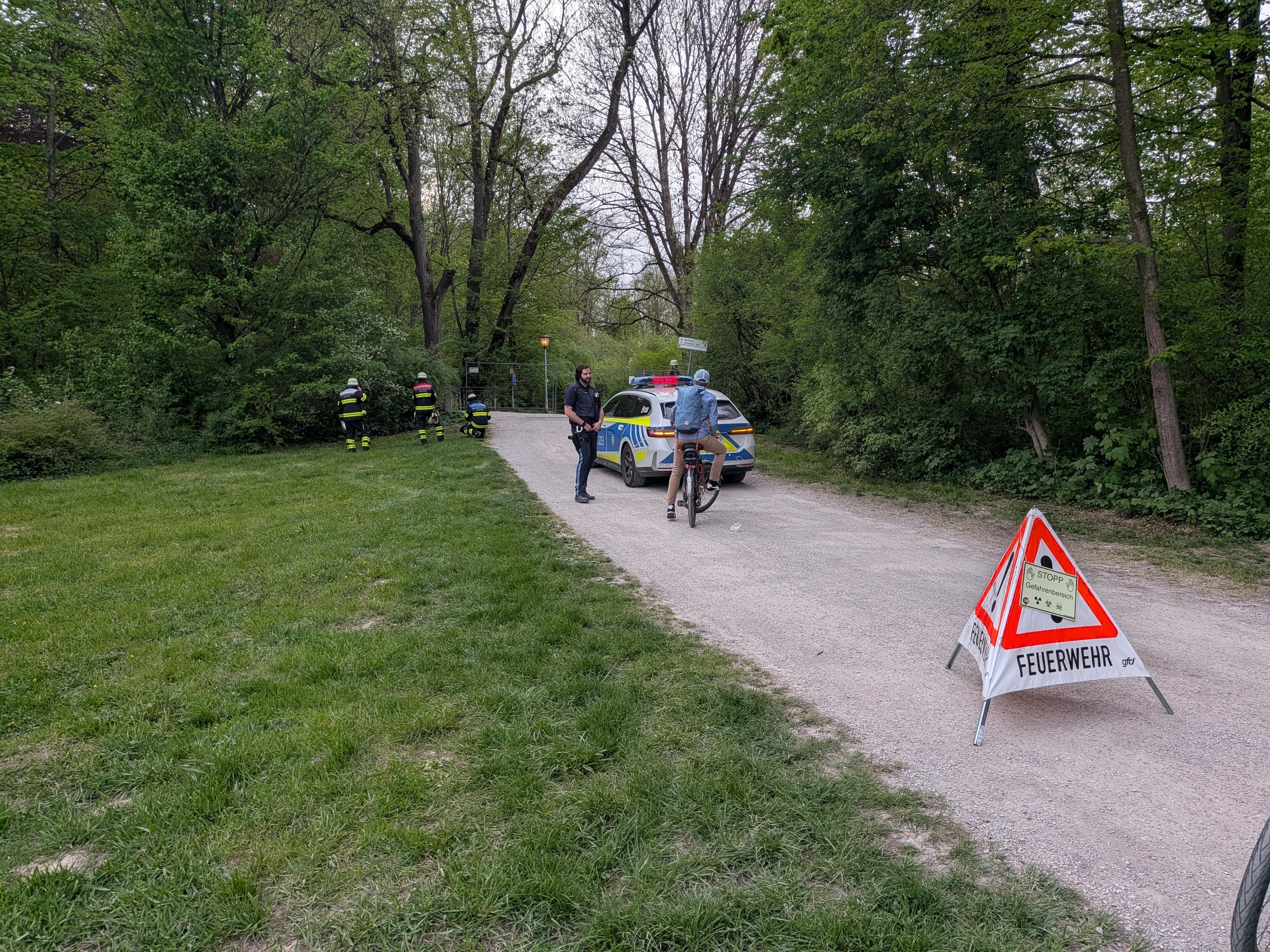 Feuerwehreinsatz im Englischen Garten wegen angeblich erhöhter Strahlung