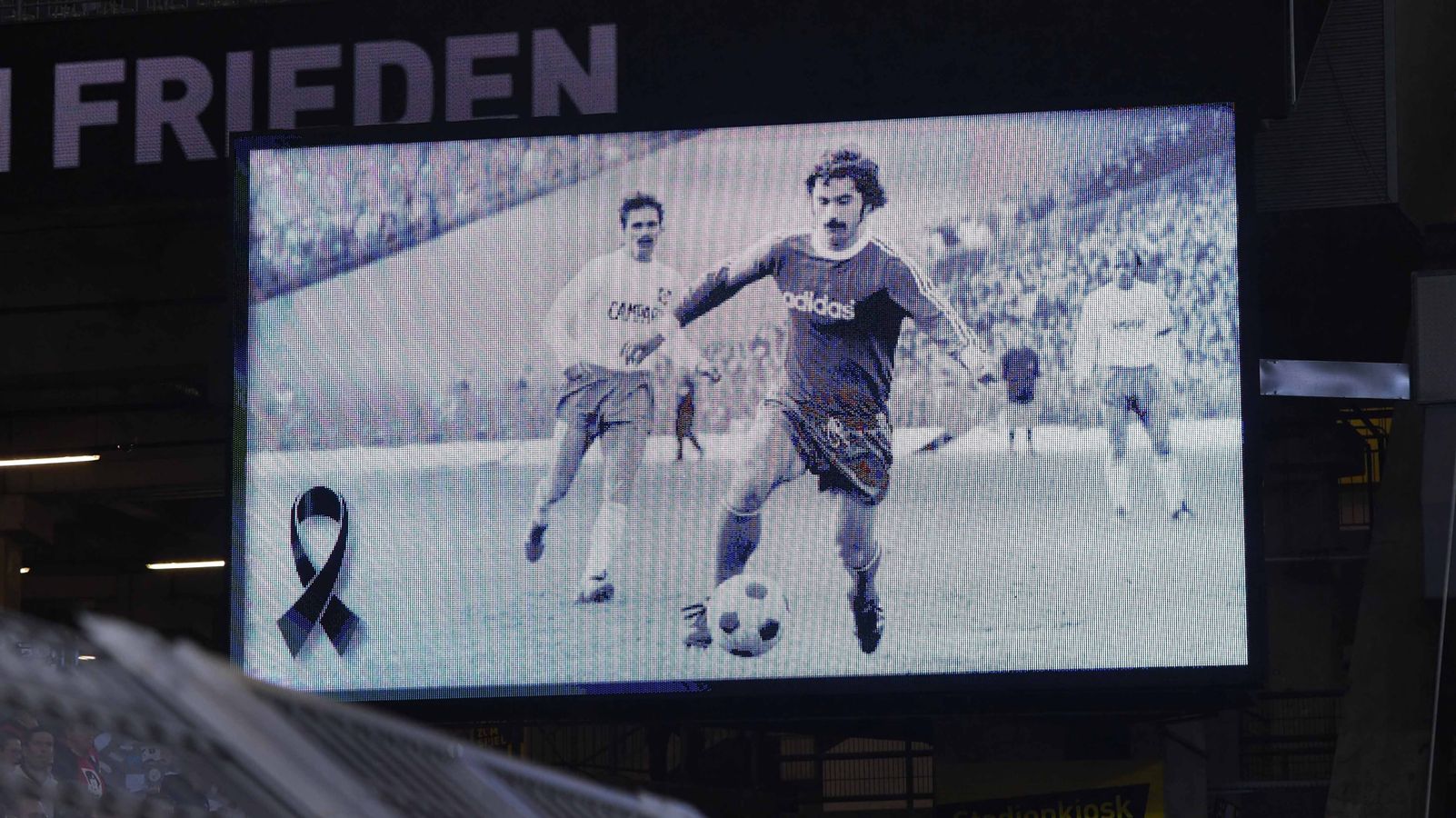 Mourning for Gerd Müller: “The world of FC Bayern is still”