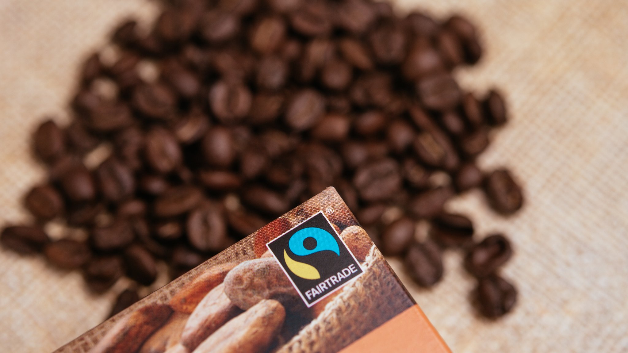 Symbolbild zum Thema Fairtrade Produkte | Bild: picture alliance / Jan Haas | Jan Haas Symbolbild zum Thema Fairtrade Produkte