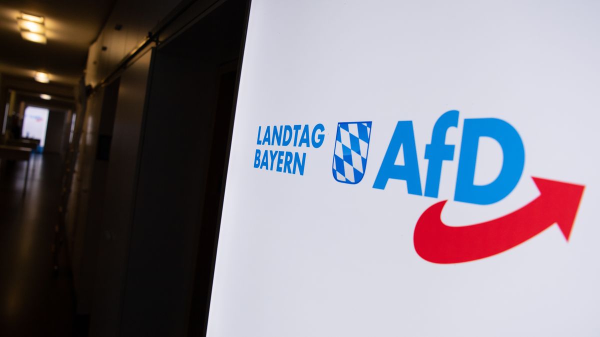 Eklat Im Landtag Afd Wegen Youtube Video Unter Beschuss Br24